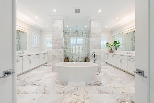 2169 Driftwood Circle, Palm Beach Gardens, FL 33410