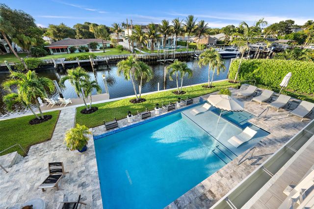 2169 Driftwood Circle, Palm Beach Gardens, FL 33410