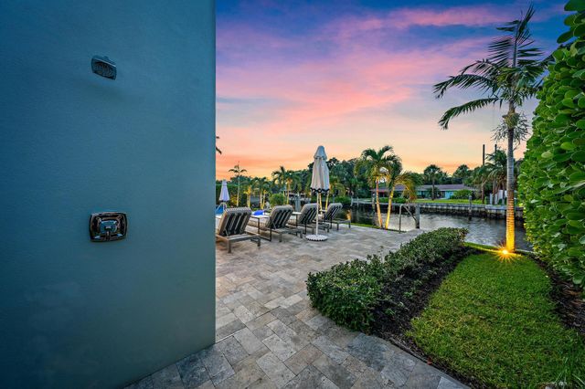 2169 Driftwood Circle, Palm Beach Gardens, FL 33410