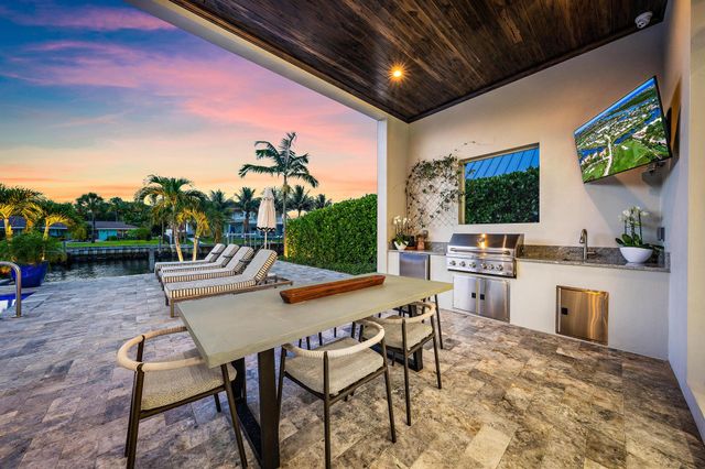 2169 Driftwood Circle, Palm Beach Gardens, FL 33410