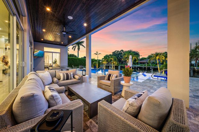2169 Driftwood Circle, Palm Beach Gardens, FL 33410