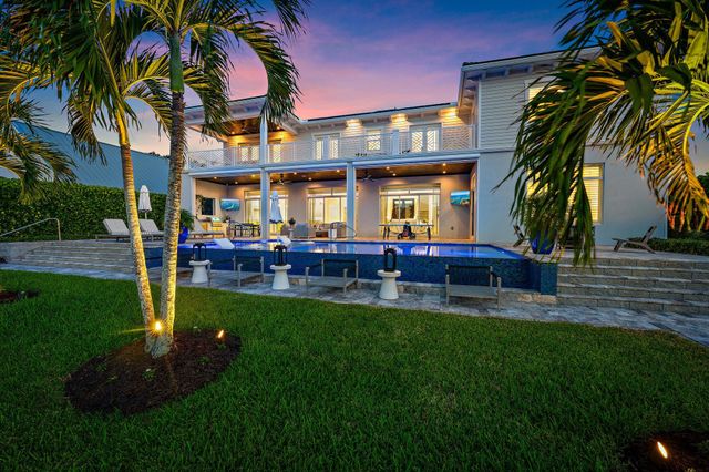 2169 Driftwood Circle, Palm Beach Gardens, FL 33410
