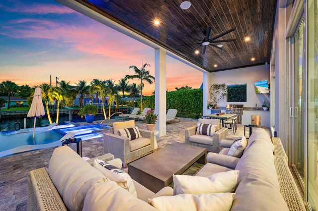 2169 Driftwood Circle, Palm Beach Gardens, FL 33410