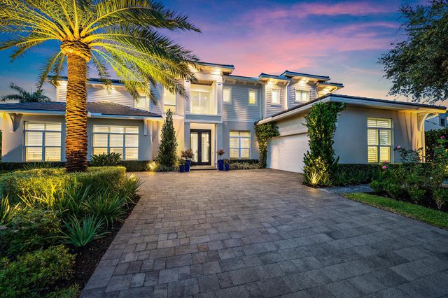 2169 Driftwood Circle, Palm Beach Gardens, FL 33410