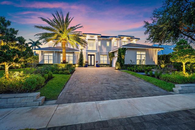 2169 Driftwood Circle, Palm Beach Gardens, FL 33410