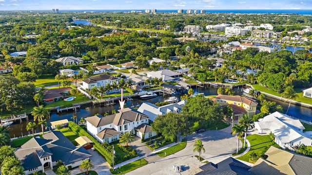 2169 Driftwood Circle, Palm Beach Gardens, FL 33410
