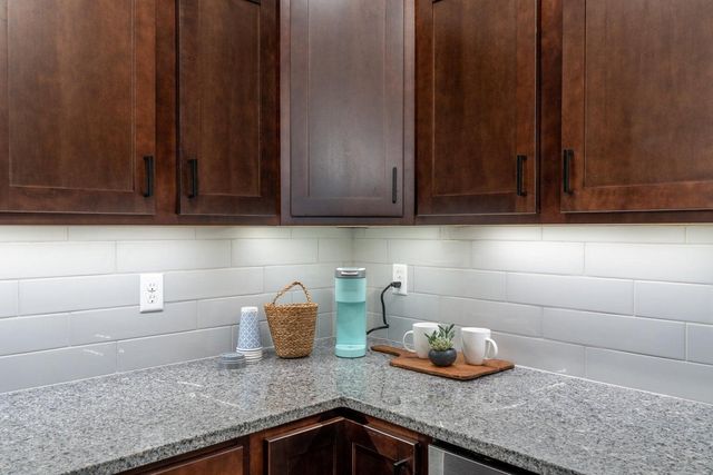 5955 S Farm Road 163 202a, Springfield, MO 65810