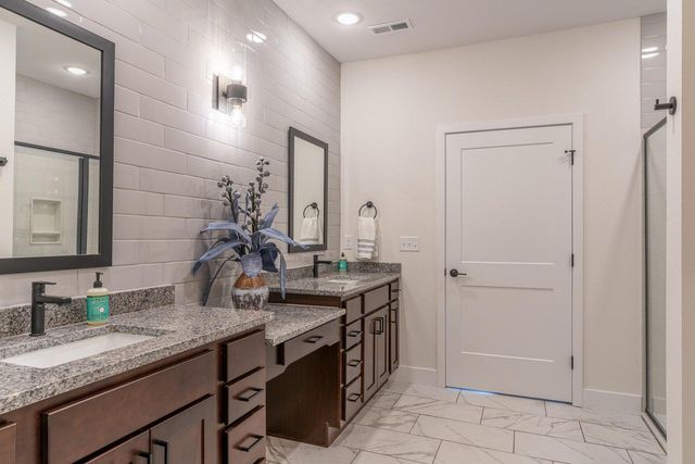 5955 S Farm Road 163 202a, Springfield, MO 65810