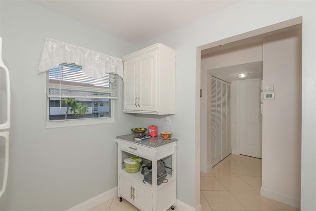 2861 NW 47th Terrace 303, Fort Lauderdale, FL 33313