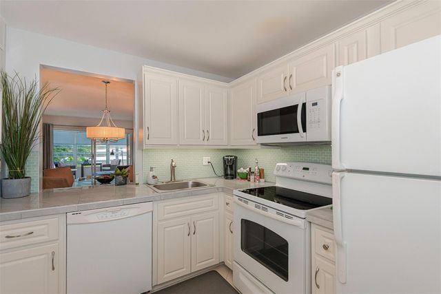 2861 NW 47th Terrace 303, Fort Lauderdale, FL 33313