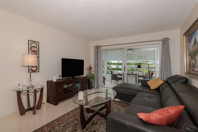 2861 NW 47th Terrace 303, Fort Lauderdale, FL 33313