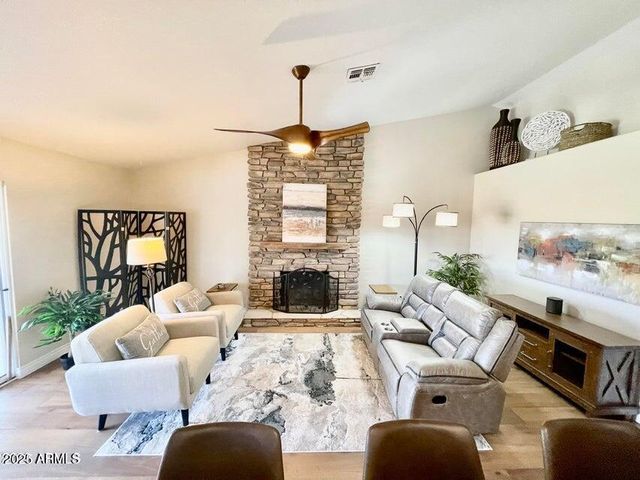 13613 N 19TH Place, Phoenix, AZ 85022