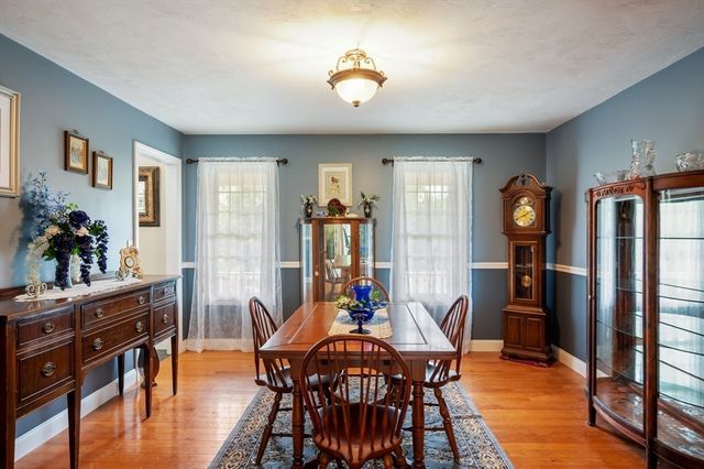 91 Brookside Dr, Middleboro, MA 02346