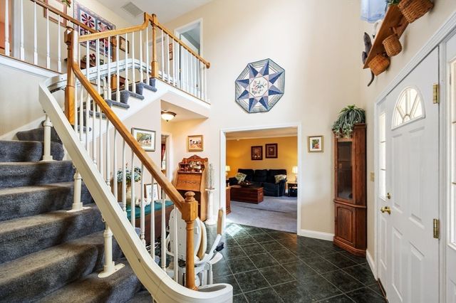 91 Brookside Dr, Middleboro, MA 02346