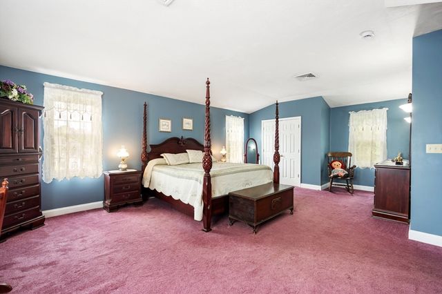 91 Brookside Dr, Middleboro, MA 02346