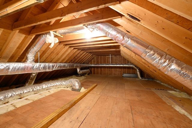 91 Brookside Dr, Middleboro, MA 02346
