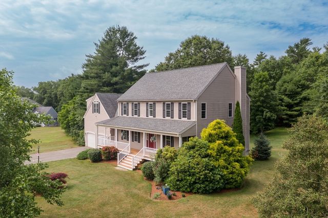 91 Brookside Dr, Middleboro, MA 02346