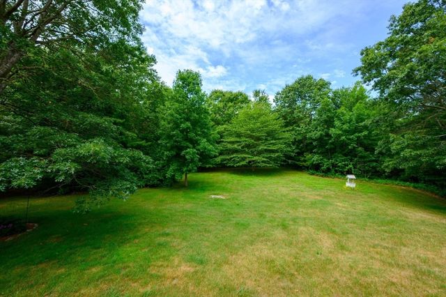 91 Brookside Dr, Middleboro, MA 02346