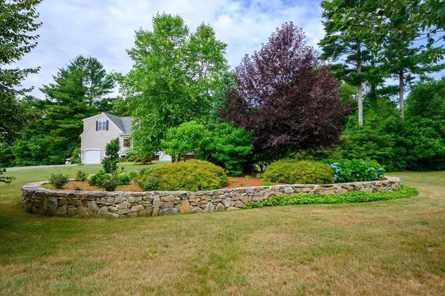 91 Brookside Dr, Middleboro, MA 02346