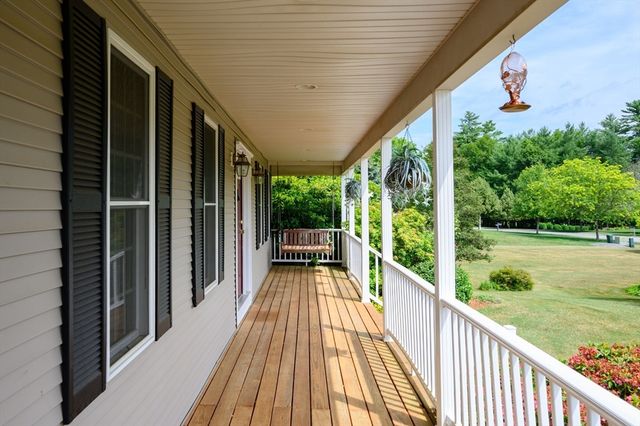 91 Brookside Dr, Middleboro, MA 02346