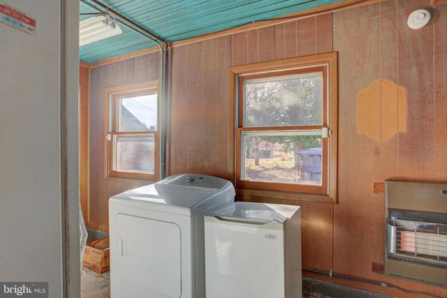 28 HIGH ST N, Arendtsville, PA 17303