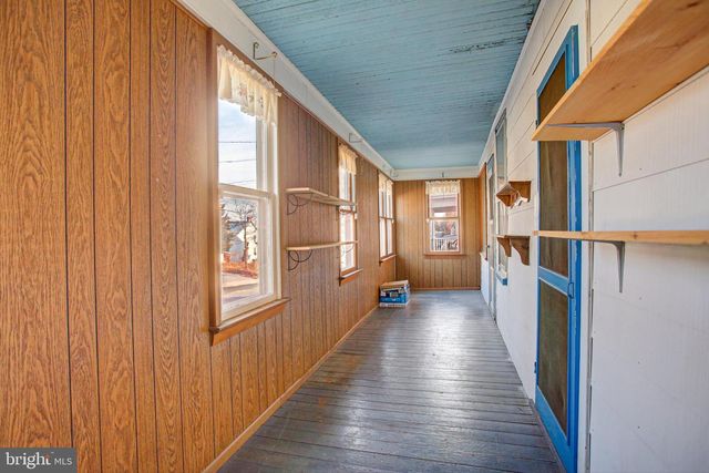 28 HIGH ST N, Arendtsville, PA 17303