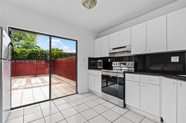 1923 SW 107th Avenue 103, Miami, FL 33165