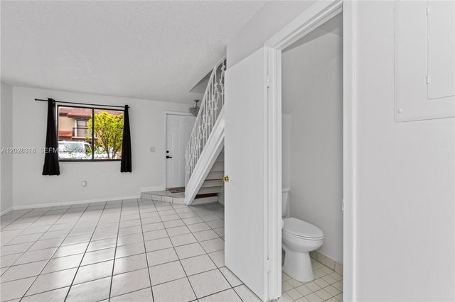 1923 SW 107th Avenue 103, Miami, FL 33165