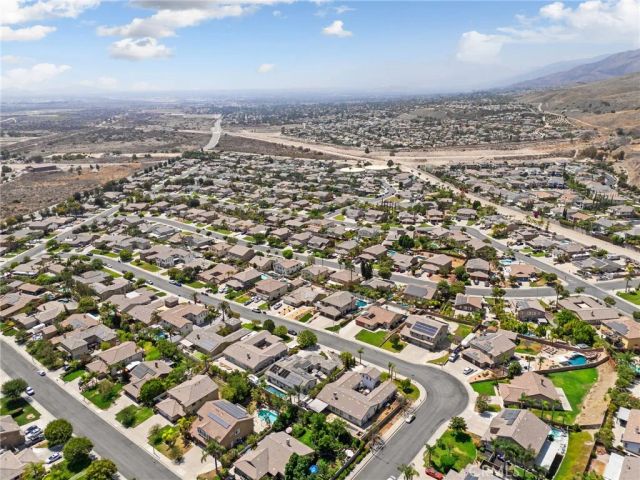 7827 La Nita, Highland, CA 92346