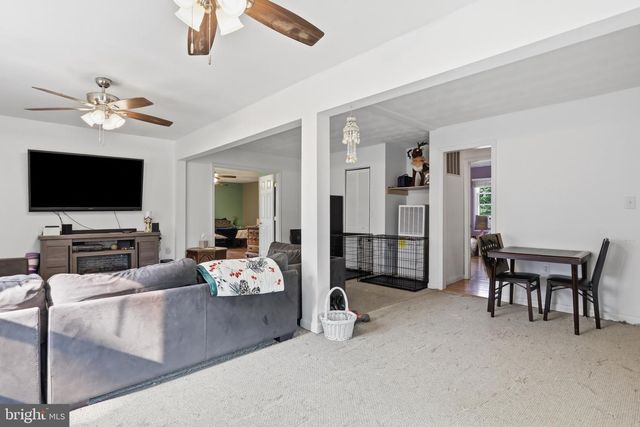357 HAPPY CREEK DR, Kearneysville, WV 25430