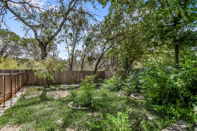 526 Cutty TRL A, Lakeway, TX 78734