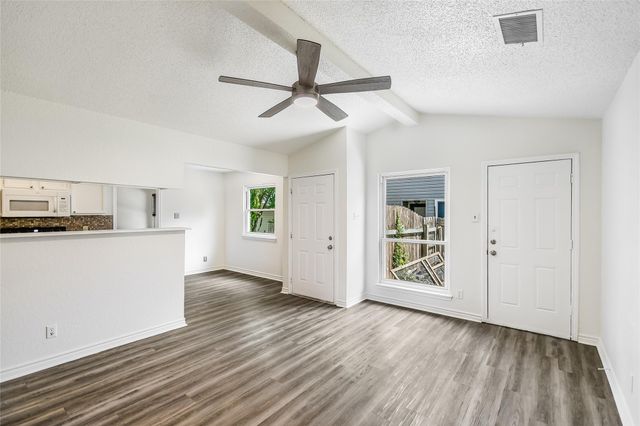 526 Cutty TRL A, Lakeway, TX 78734