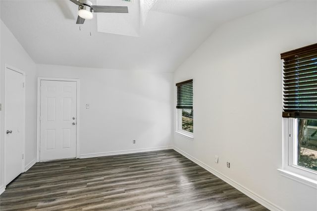 526 Cutty TRL A, Lakeway, TX 78734