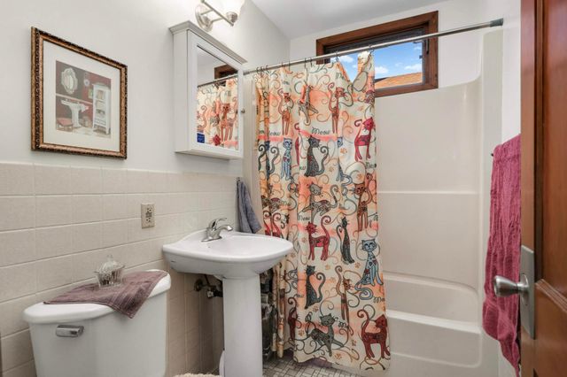 2742 Garfield Street NE, Minneapolis, MN 55418