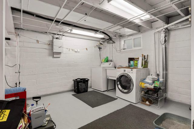 2742 Garfield Street NE, Minneapolis, MN 55418