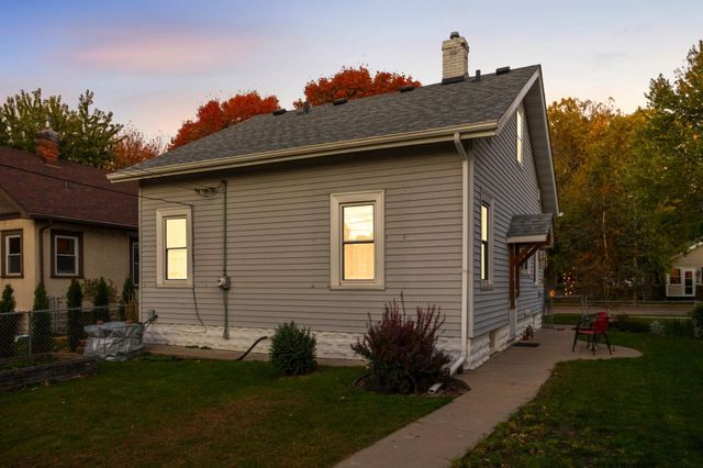 2742 Garfield Street NE, Minneapolis, MN 55418