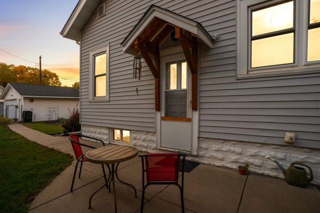 2742 Garfield Street NE, Minneapolis, MN 55418