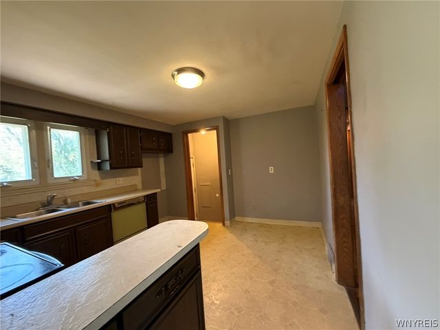 129 Maple Road, Amherst, NY 14221