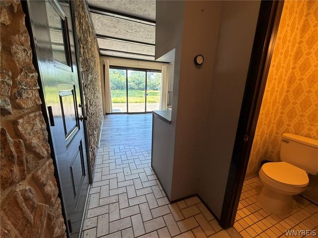 129 Maple Road, Amherst, NY 14221