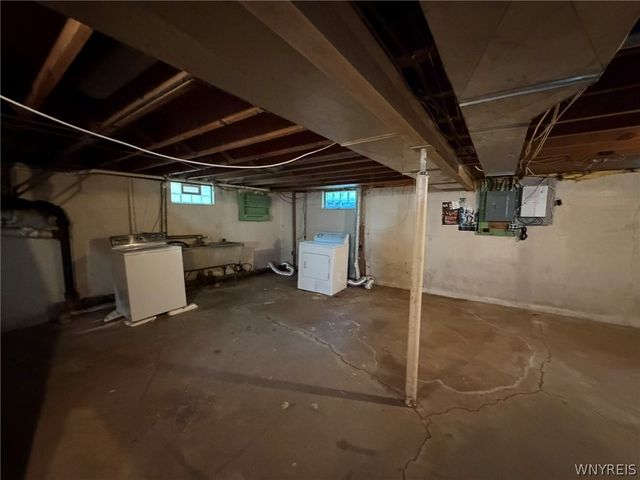 129 Maple Road, Amherst, NY 14221