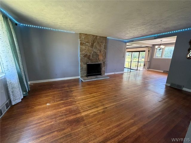 129 Maple Road, Amherst, NY 14221