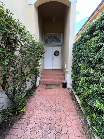 11343 NW 53rd Ln, Doral, FL 33178