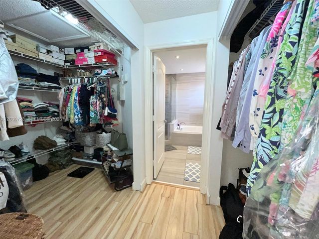 11343 NW 53rd Ln, Doral, FL 33178