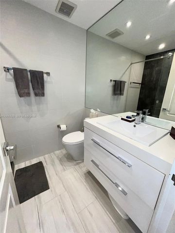 11343 NW 53rd Ln, Doral, FL 33178