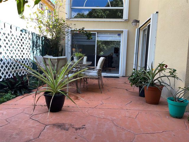 11343 NW 53rd Ln, Doral, FL 33178