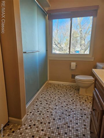 31205 Leelane Street, Farmington Hills, MI 48336