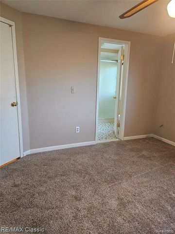 31205 Leelane Street, Farmington Hills, MI 48336