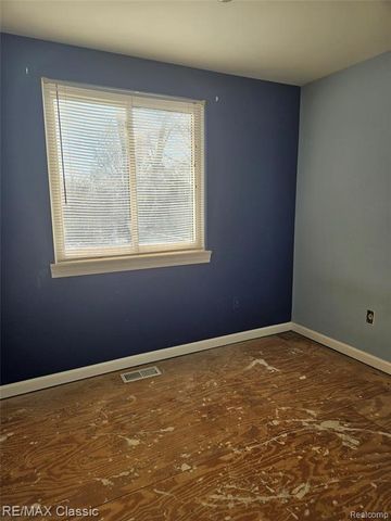 31205 Leelane Street, Farmington Hills, MI 48336