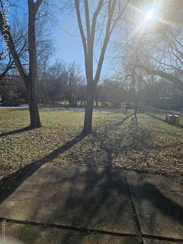 31205 Leelane Street, Farmington Hills, MI 48336