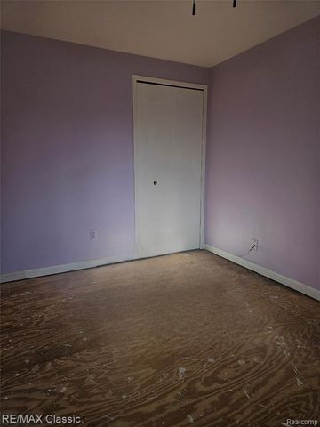 31205 Leelane Street, Farmington Hills, MI 48336